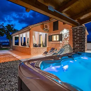 Figurica Ferienhaus Novigrad (Dalmatia)